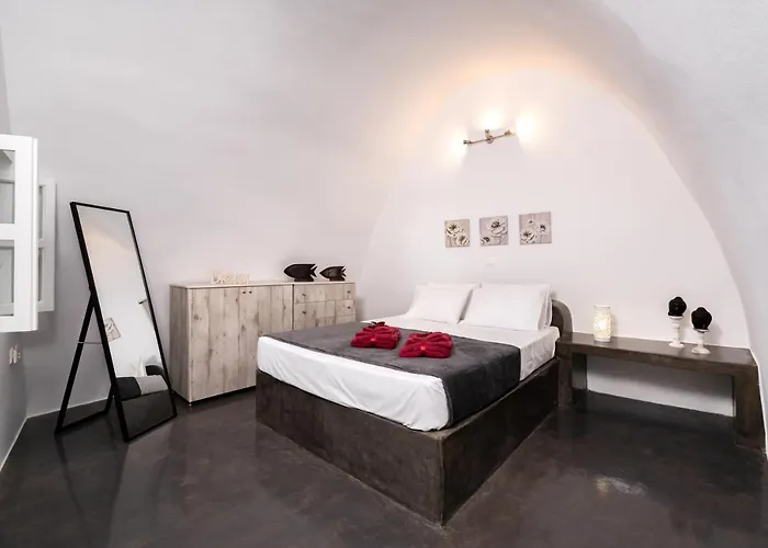 Rever Caves * Karterados (Santorini)